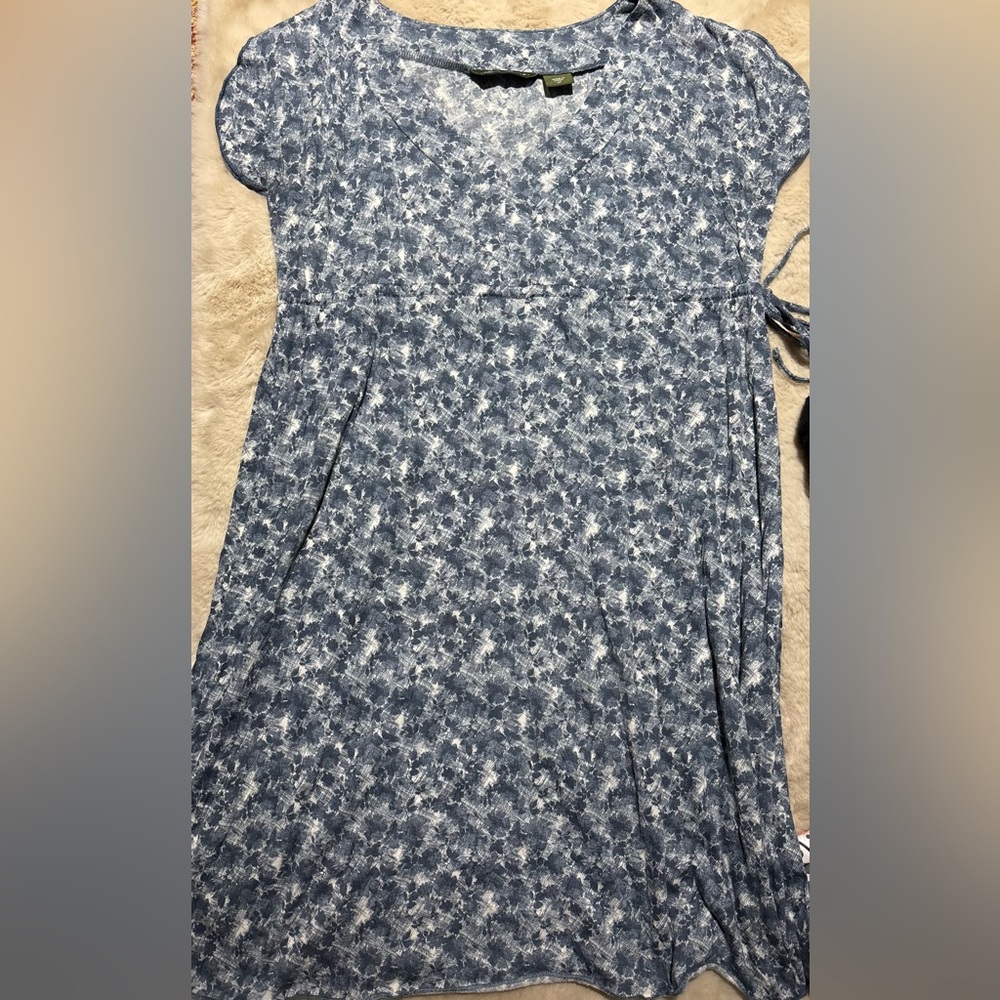 Eddie Bauer Blue and White Floral Dress